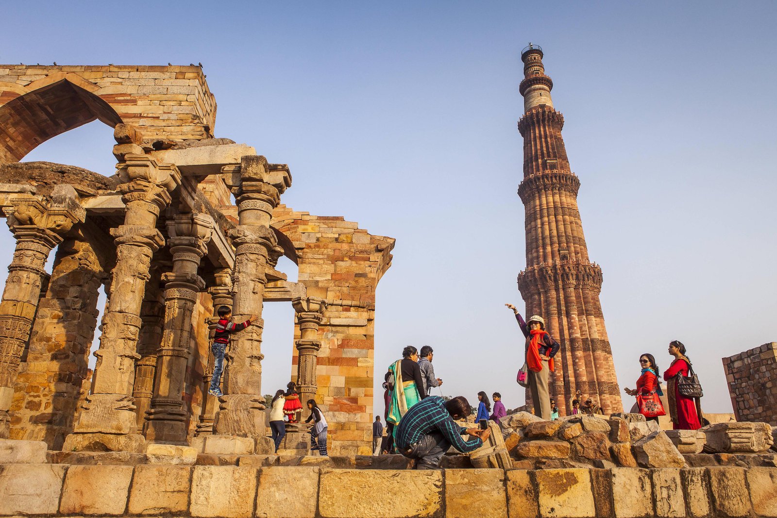 OutStation Taxi in Delhi – Nagar Tour and Travel intercity cab service for Agra, Jaipur, Shimla, Manali